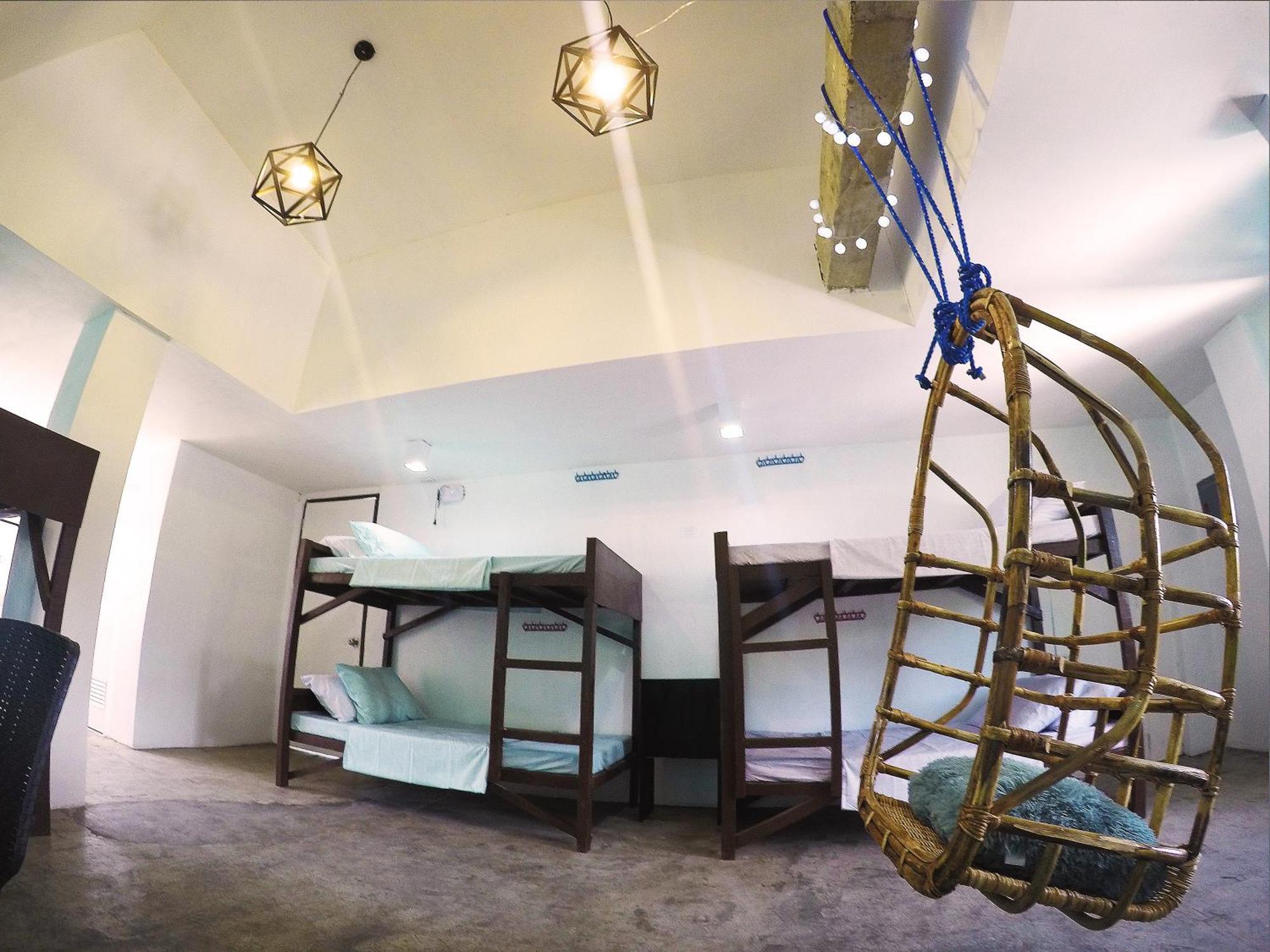 Full Moon Hostel Coron Dış mekan fotoğraf