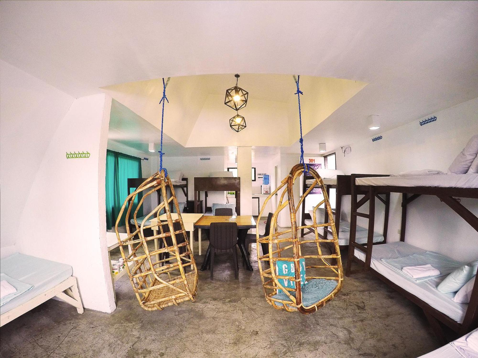 Full Moon Hostel Coron Dış mekan fotoğraf