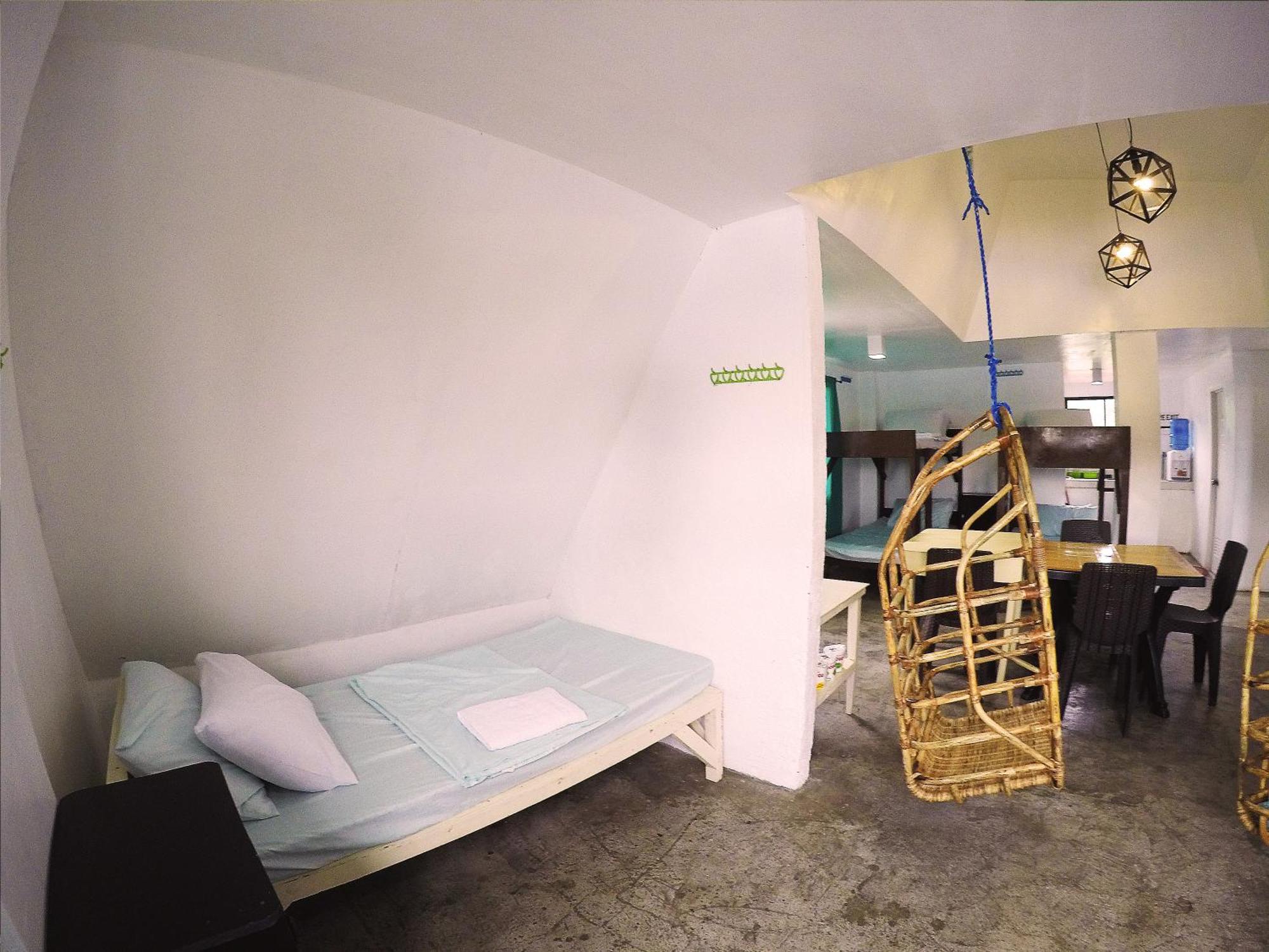 Full Moon Hostel Coron Dış mekan fotoğraf
