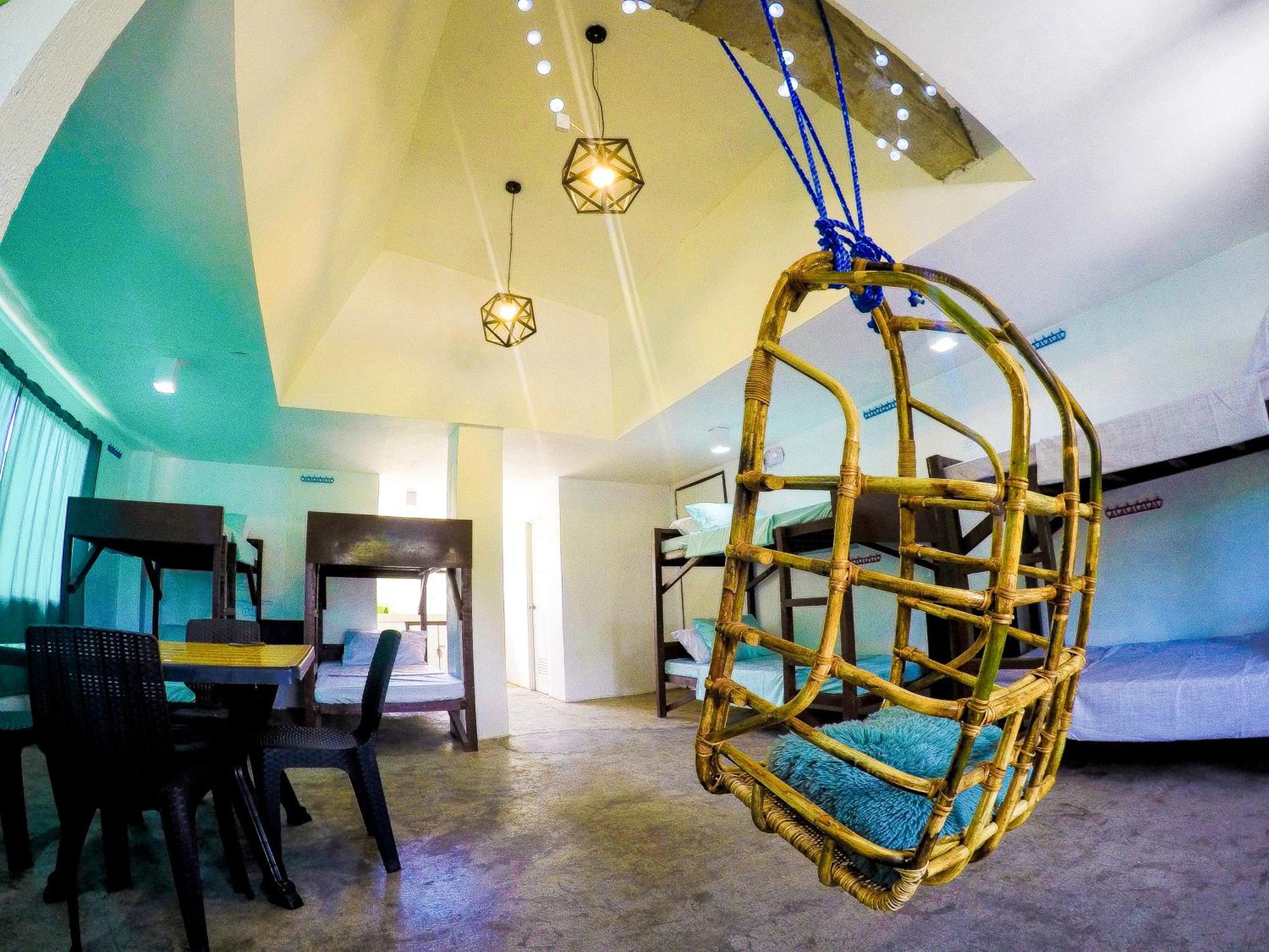 Full Moon Hostel Coron Dış mekan fotoğraf